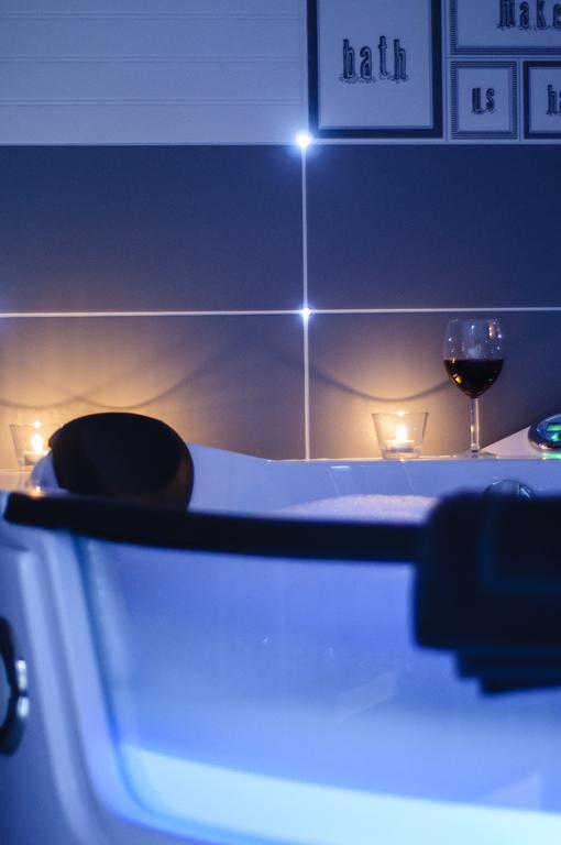 Bedrouse Jacuzzi Apartment Starowislna - Old Town Krasków Exterior foto