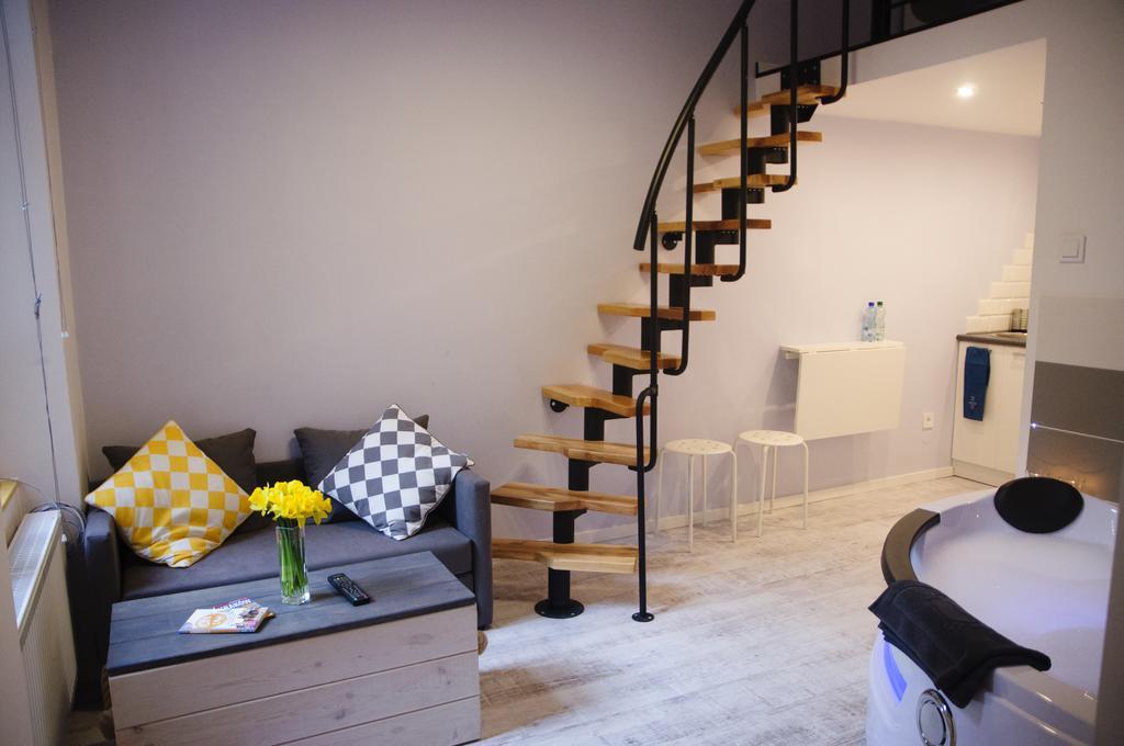 Bedrouse Jacuzzi Apartment Starowislna - Old Town Krasków Exterior foto